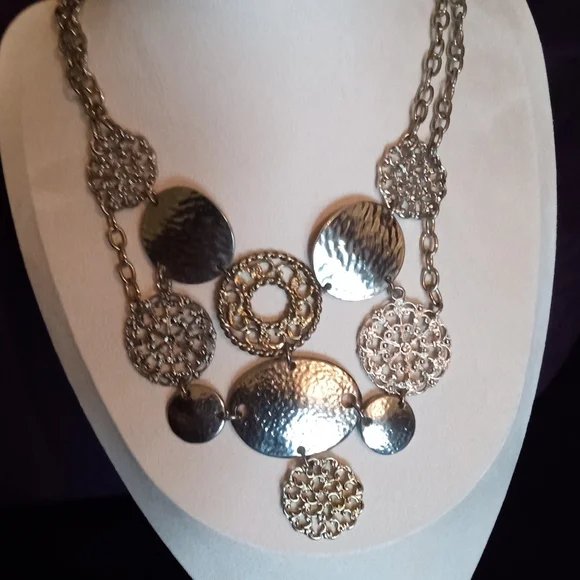 Ornate Silver Filigree Necklace - Picture 2 of 7
